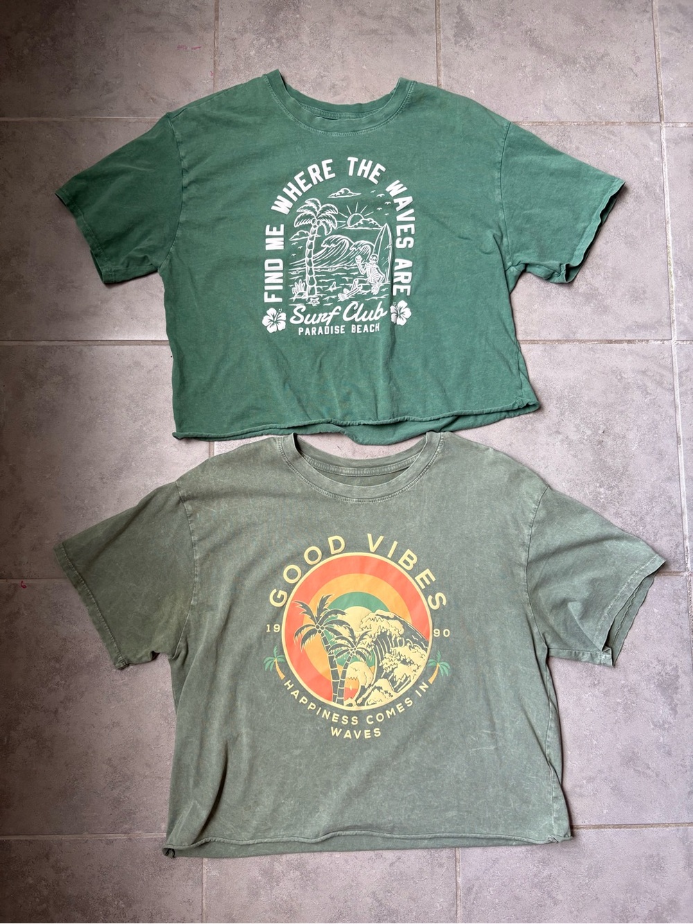 Boxy Tees Bundle - Ripcurl, Levi’s, Vans, H&M - Picture 3 of 8